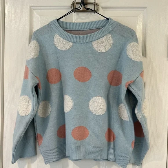 Cute sweater - Picture 1 of 4